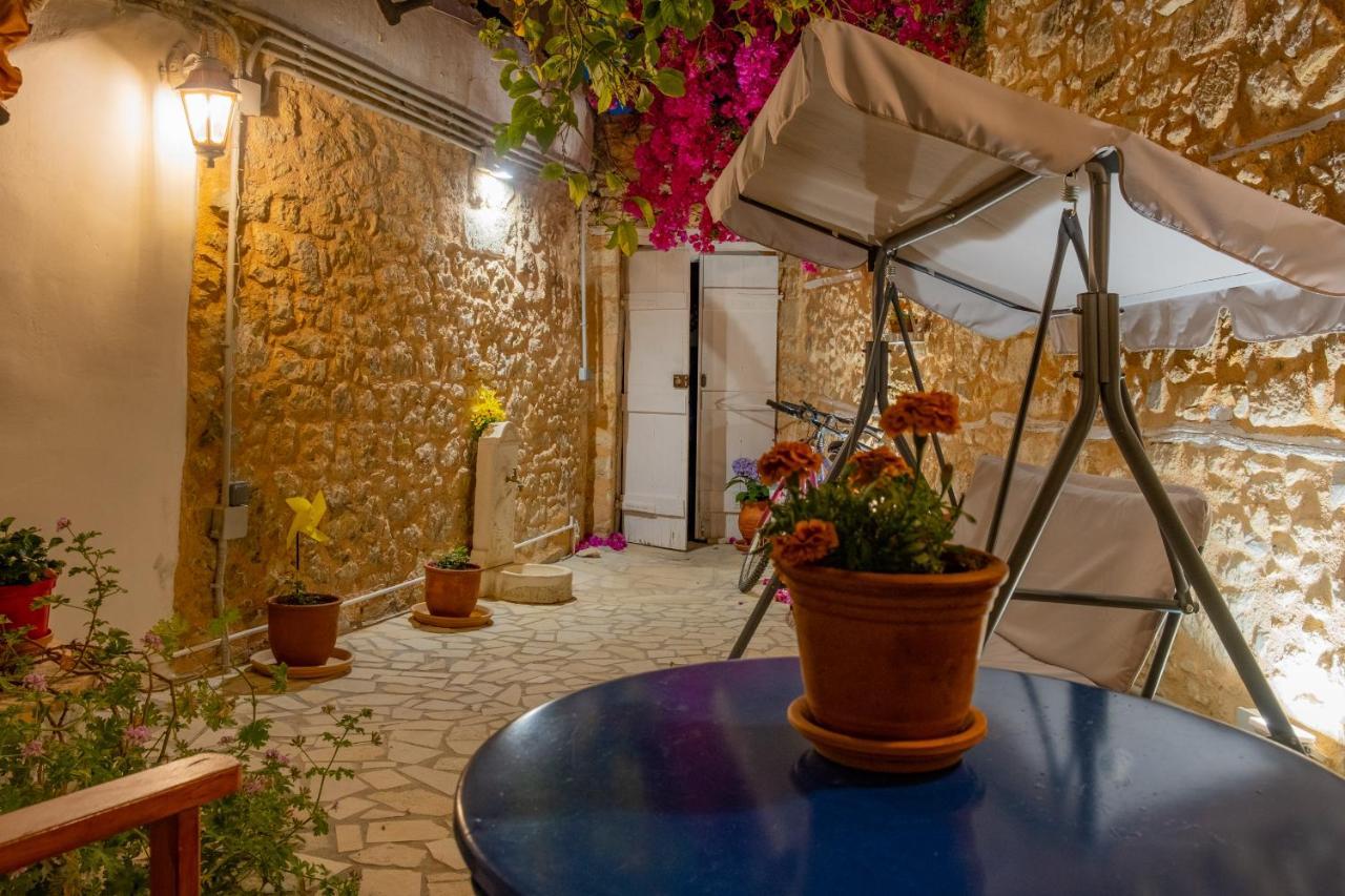 The Venetian Walls 'Central House With Private Courtyard - Charmy & Cheap' Ираклион Экстерьер фото